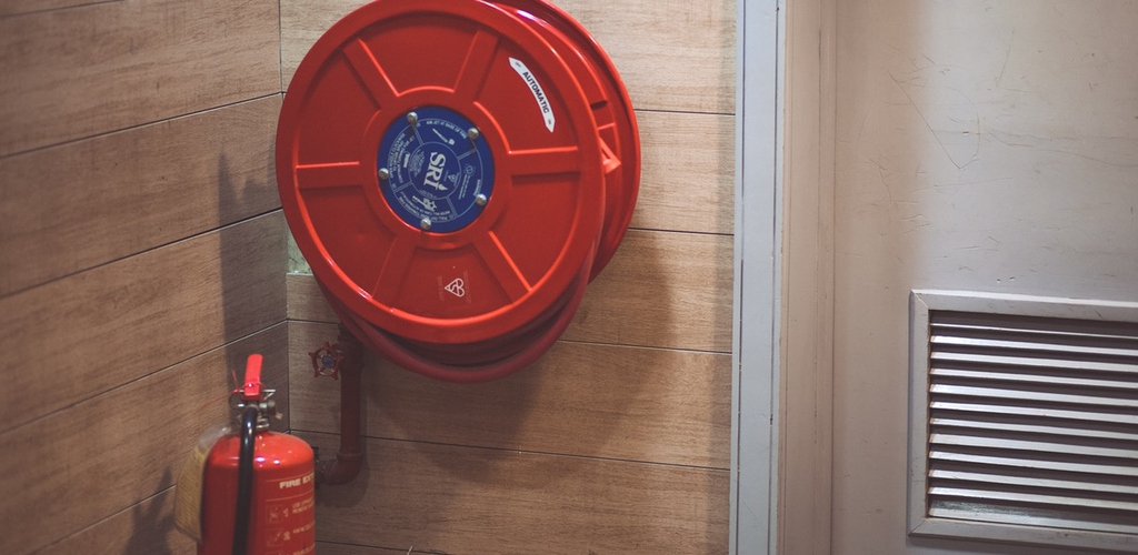 como prevenir incêndios no condomínio e conseguir o avcb