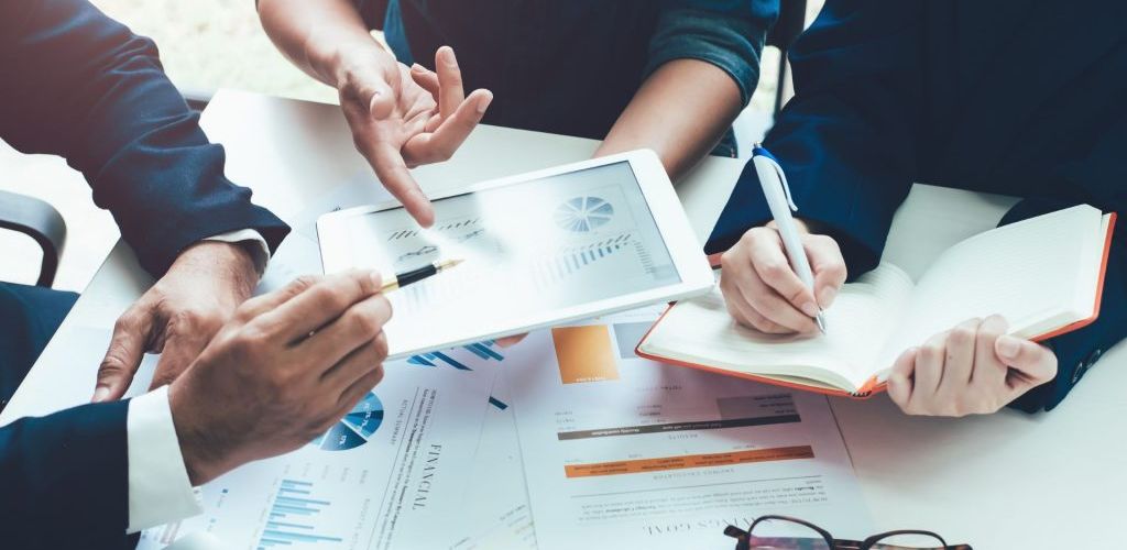 Condomínios costumam se beneficiar ao contratar empresas especializadas